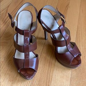 Guess Strappy Cognac Pumps